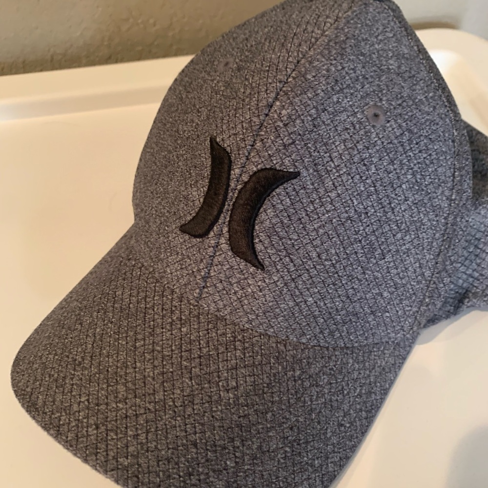Hurley fitted hat